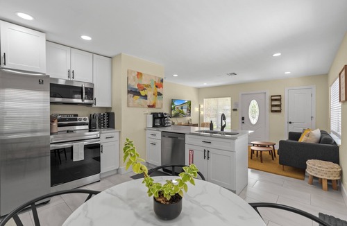 Central Fort Lauderdale House | Home w Guest House Managed by BNR Vacation Rentals