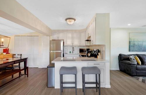 Davie House | Home Wcoffee Station By Pmi Unit Yh
