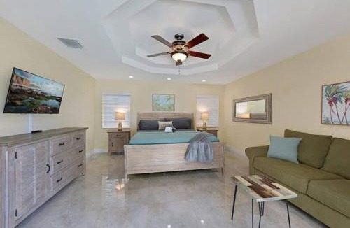 Lauderdale-by-the-Sea House | Home with pool by Dream Vacation