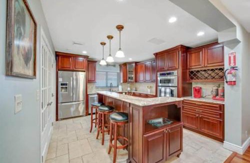 Lauderdale-by-the-Sea House | Home with pool by Dream Vacation