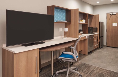 Pompano Beach Hotel | Home2 Suites by Hilton Pompano Beach Pier