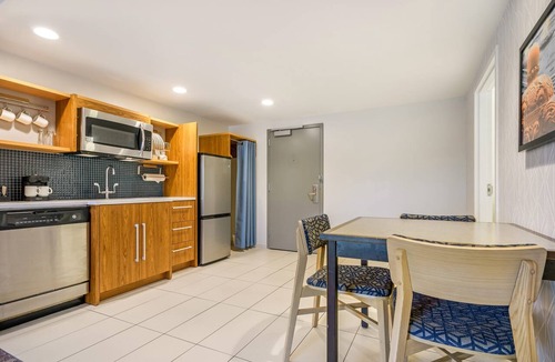 Newtonville Hotel | Home2 Suites by Hilton Albany Wolf Rd