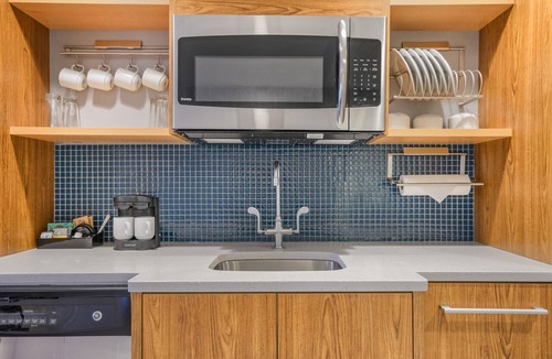 Newtonville Hotel | Home2 Suites by Hilton Albany Wolf Rd