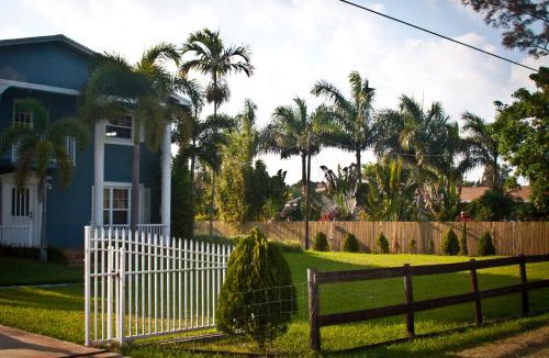 Southwest Ranches House | Homestay Weston Ranches