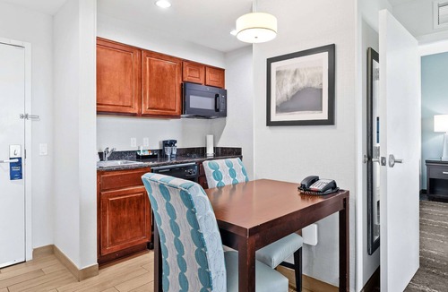 Fort Lauderdale Hotel | Homewood Suites by Hilton Ft. Lauderdale Airport-Cruise Port