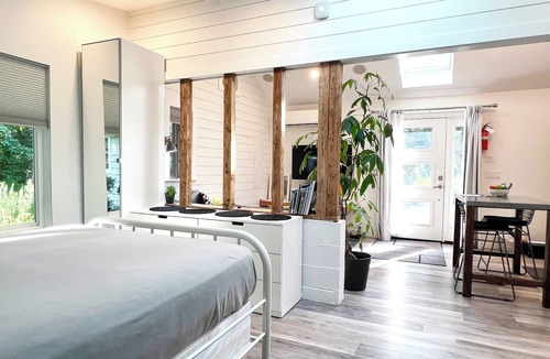 Charlottesville House | Honey B—Honey House 2. Beautiful vacation home near UVA, Monticello and downtown