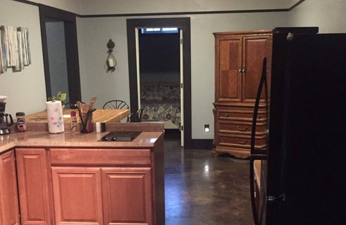 Creston House | Honey's Place Hideaway