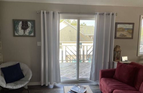 Carova Beach House | Horse Inn Around: Pet Friendly-so bring the whole family! Just 3 mins to beach