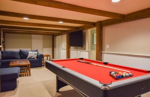 Brewster House | Hot Tub 1 Mile to Swimming on Long Pond