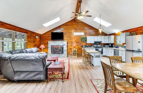 Long Pond House | Hot Tub & Covered Deck! Long Pond Log Cabin