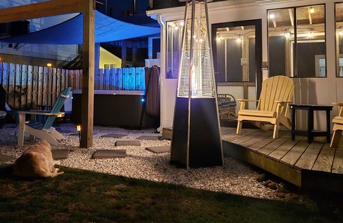 Villas Cottage | Hot Tub Fenced Yard Bayview Sunsets Fire Pit Bayview Sunset