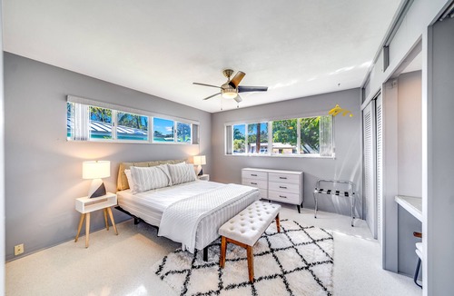 Wilton Manors House | Hot Tub & Kayak! Waterfront + 1 Mile To Beach!