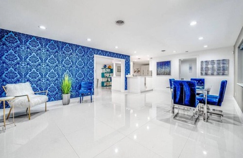 Coral Ridge Isles House | Hot Tub! Luxury Modern Gem Home! 1 Mile To Beach!