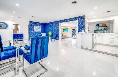 Coral Ridge Isles House | Hot Tub! Luxury Modern Gem Home! 1 Mile To Beach!