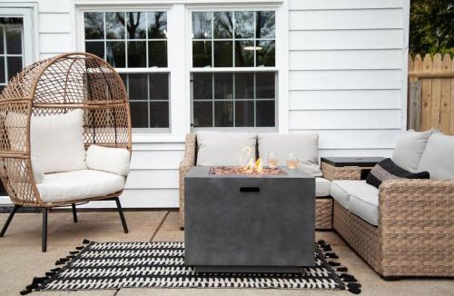 George Haywood's Lakefront House | Hot Tub Retreat Near Geneva-on-the-Lake & Wineries