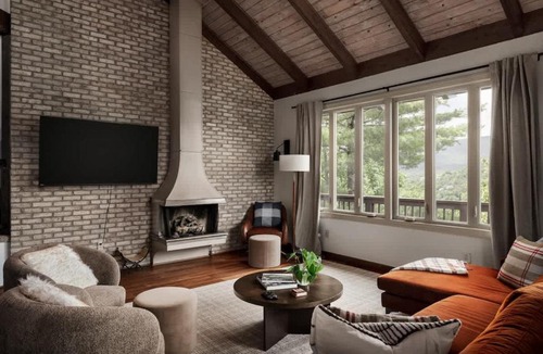 Basye House | Hot Tub Sauna Theater & Minutes to Bryce Resort