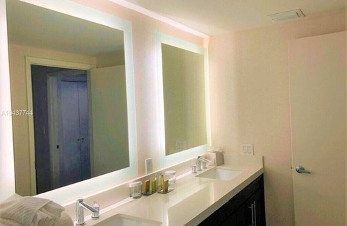 Sunny Isles Beach Hotel | ★ Hotel 1 Bedroom Suite with ocean view ! Lic :STR-01360 Minimum 3 months.