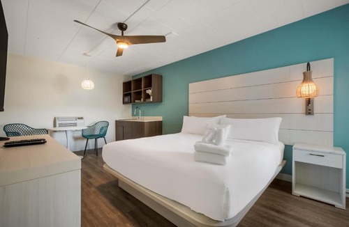 North Wildwood Hotel | Hotel Cabana Oceanfront/Boardwalk