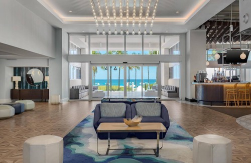 Central Beach Resort | Hotel Maren Fort Lauderdale Beach, Curio Collection by Hilton