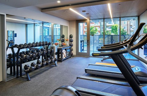 North Hollywood Hotel | Hotel Mariposa