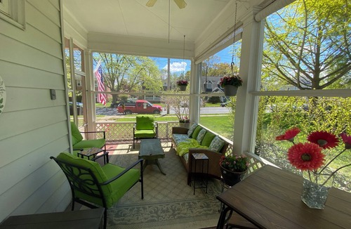 Cambridge House | House close to Great Marsh Park and Downtown