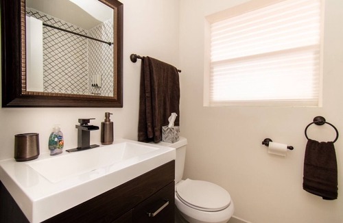 Royal Poinciana House | House Close to Hard Rock, Downtown & Beach Luxury