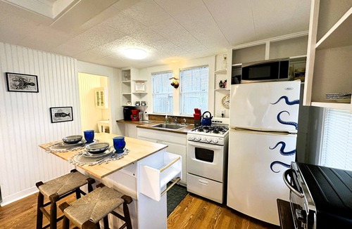 Campground Landing House | House&Cottage~Seaside Castaway Compound