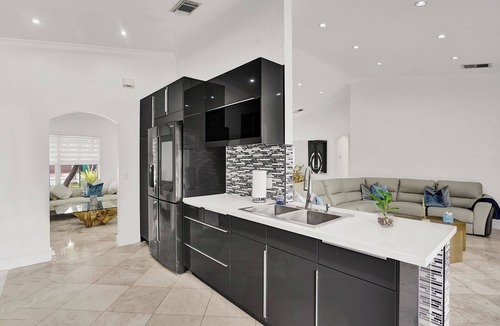 Miami Lakes House | House Pool Relax and Comfort.
