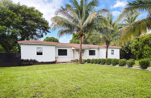 Biscayne Park House | House with Hot Tub, 10 mins to the Beach