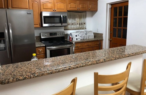 Buena Vista House | HOUSE WITH POOL- 15 MINS TO SOUTH BEACH