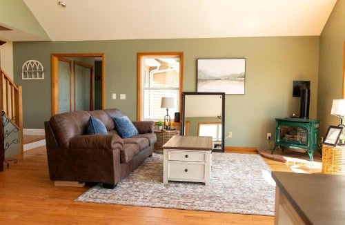 Deansboro House | House with Scenic View, Deck, Hot Tub & Barn