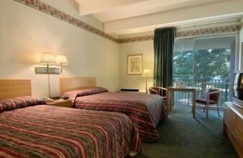 Newburgh Hotel | Howard Johnson by Wyndham Newburgh/West Point