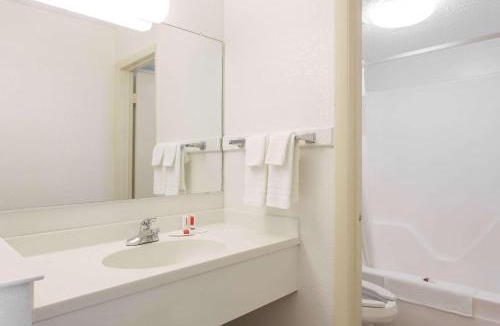 Northwest Hotel | Howard Johnson by Wyndham Virginia Beach