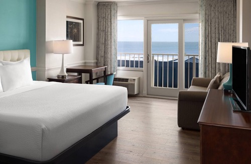 Ocean City Hotel | Howard Johnson Plaza Hotel by Wyndham Ocean City Oceanfront