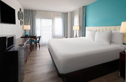 Ocean City Hotel | Howard Johnson Plaza Hotel by Wyndham Ocean City Oceanfront