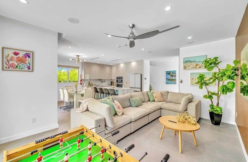 South Middle River House | HTD Pool-BBQ-Games-Near the Waves