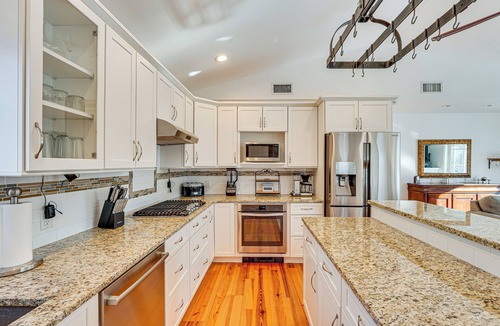 Walton Park Cottage | Hudson Valley Retreat w/Pool Near Greenwood Lake