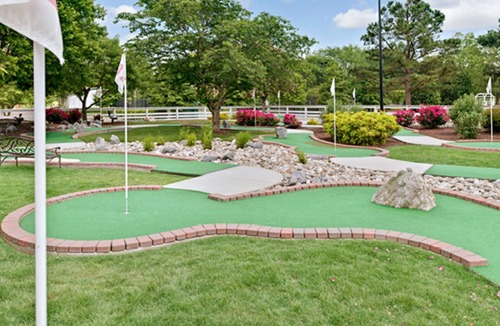 Berkeley House | Huge 4BR townhouse at Historic Hilton Powhatan Resort. Pools, tennis, activities