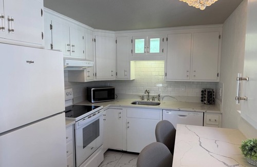 Hyannis House | Hyannis Hideaway: Pool, Beaches & Main Street Fun RPAM114