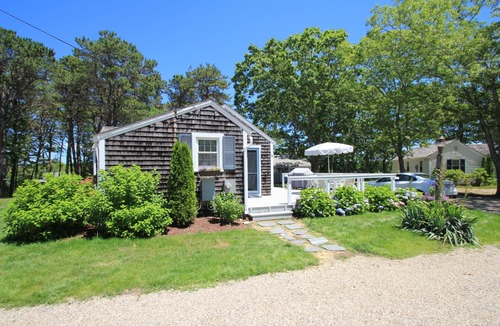 Hyannis Port Cottage | HyannisPort 2BR Cottage. Partial Ocean View! Short footpath to 2 sandy Beaches!
