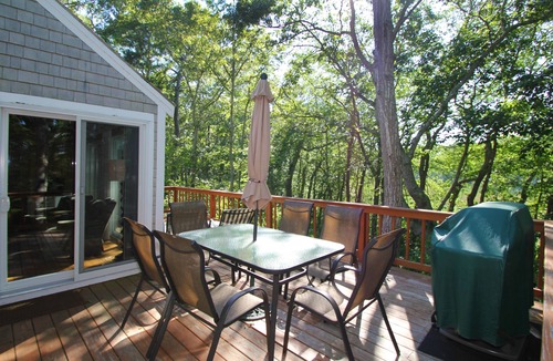 Hyannis Port Cottage | HyannisPort Cottage. Short walk to 3 sandy Ocean Beaches! Short walk to town.