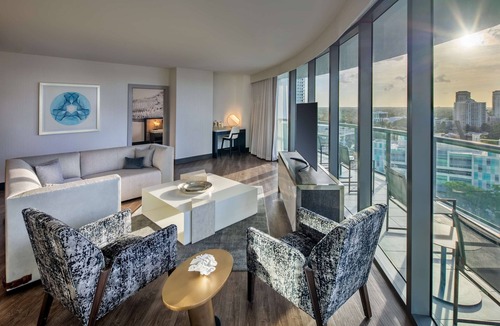 Riverwalk Fort Lauderdale Hotel | Hyatt Centric Las Olas Fort Lauderdale