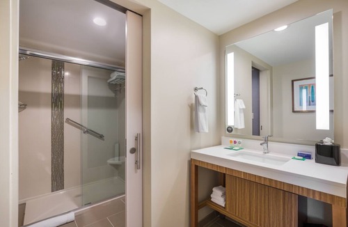 Coliseum Central Hotel | Hyatt Place Hampton Convention Center