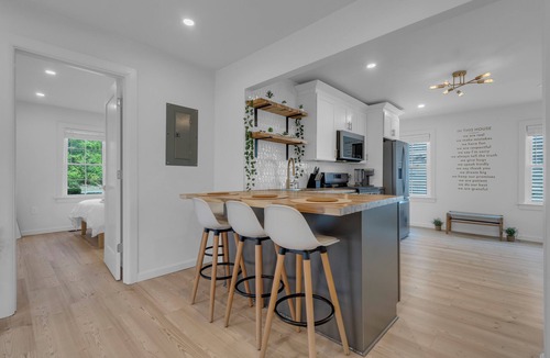 Salem Apartment | i Tranquil 3-Bedroom Getaway in Historic Salem, MA