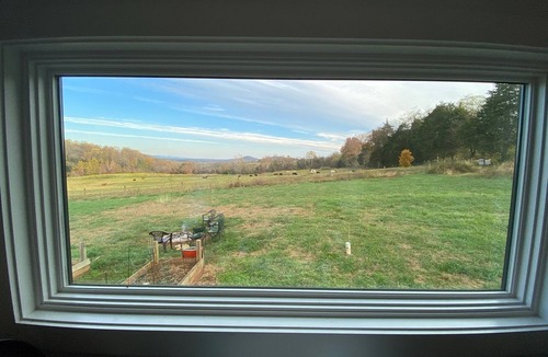 Oakpark House | Iconic Virginia Farmhouse with Furnished Silo and Scottish Highland Cows