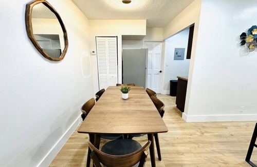 Lake Ridge Apartment | Ideal Family & Friends 2-Bedroom Getaway