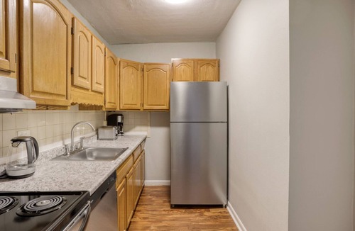 Mission Hill Apartment | Ideal Longwood 1BR near Mission Park, by Blueground