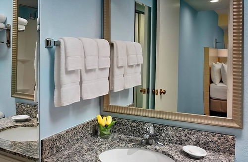 Newark Hotel | Ideal Mix of Comfort and Value! Free Breakfast, Near White Clay Creek State Park