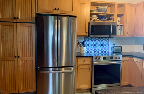 Oxford Cottage | Idyllic private waterfront location within walking distance to historic Oxford!