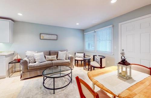Dennis Port House | Immaculate Beach Condo